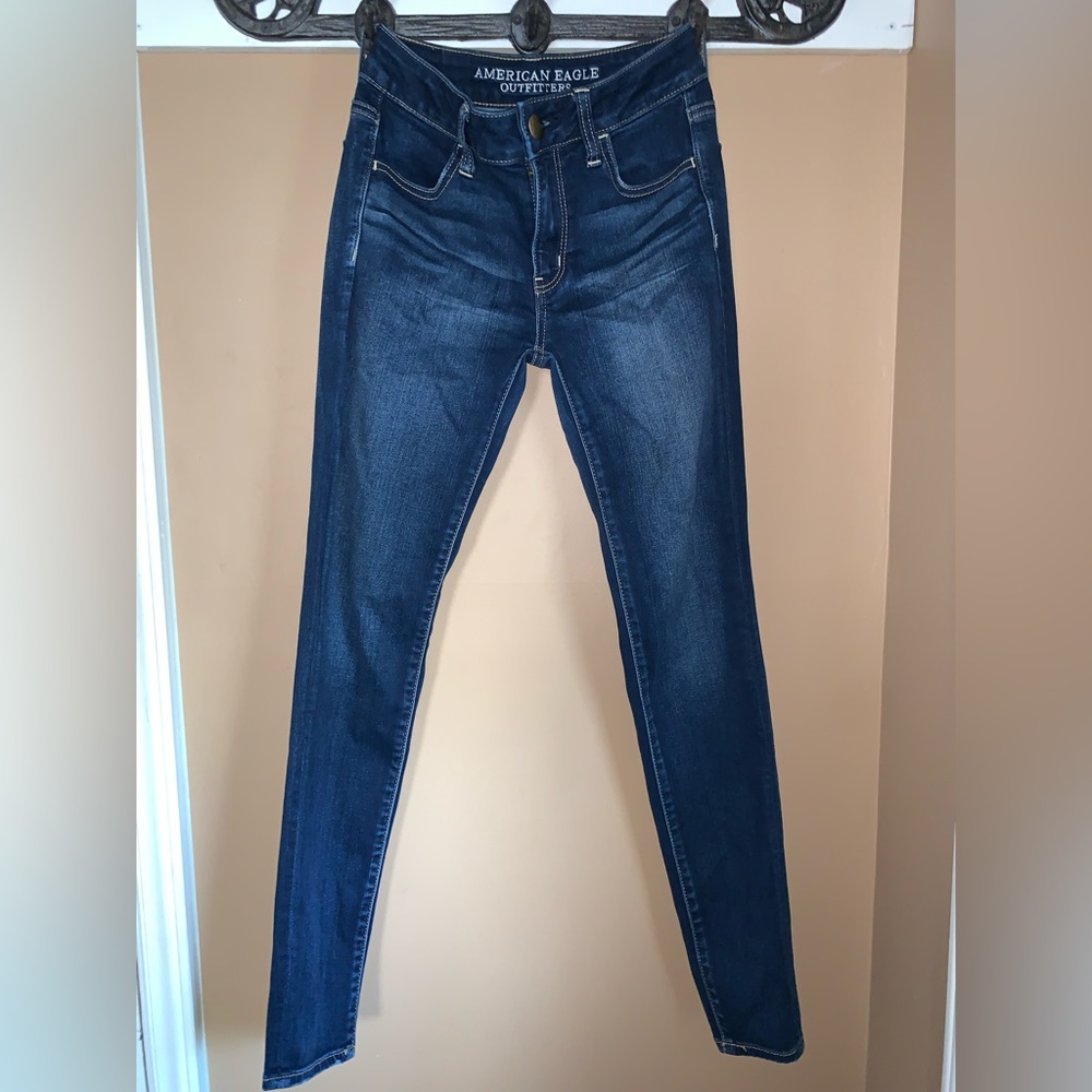 AMERICAN EAGLE JEANS